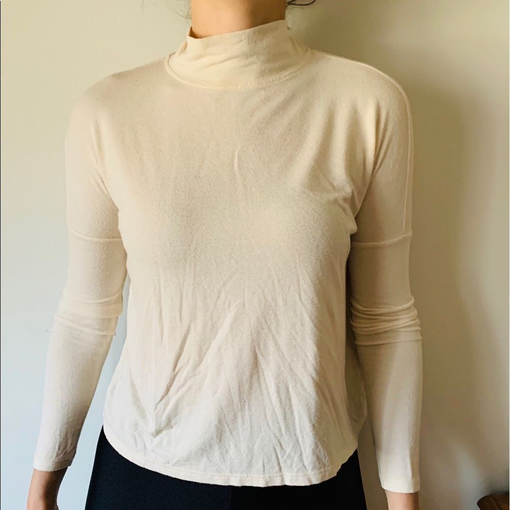 Top Shop stretchy offwhite/cream long sleeve top, size 0.